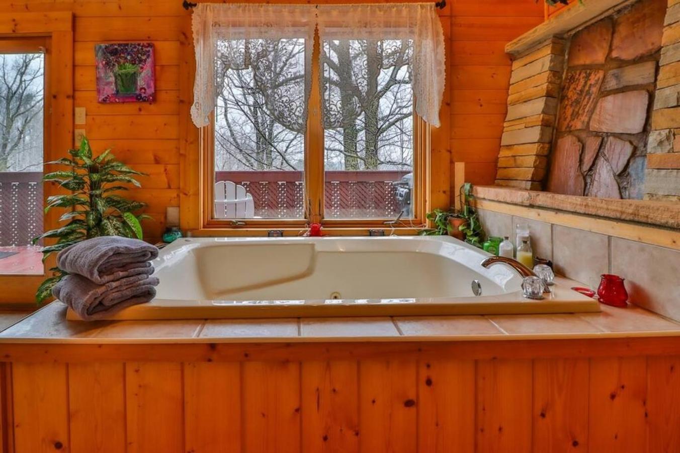 Romantic, Honeymoon Cabin In The Smokies! Гатлинбург Экстерьер фото