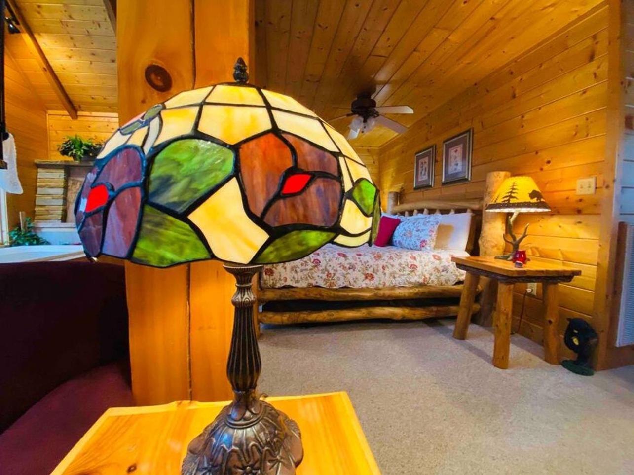 Romantic, Honeymoon Cabin In The Smokies! Гатлинбург Экстерьер фото