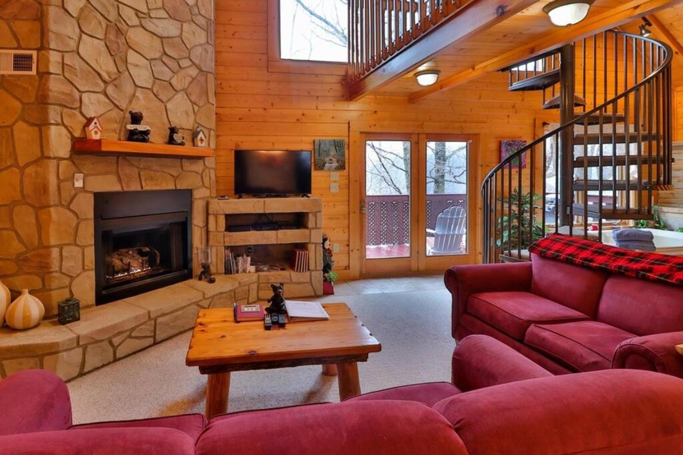 Romantic, Honeymoon Cabin In The Smokies! Гатлинбург Экстерьер фото