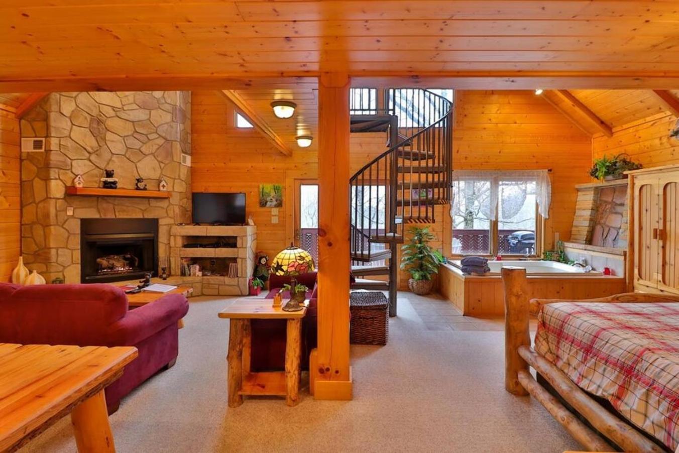 Romantic, Honeymoon Cabin In The Smokies! Гатлинбург Экстерьер фото